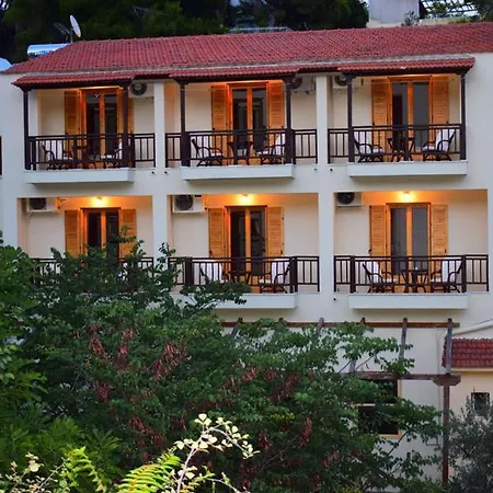 Oasis Votsi (Alonnisos)