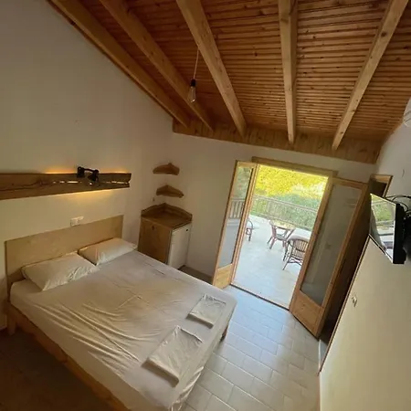 게스트하우스 Oasis Votsi (Alonnisos)