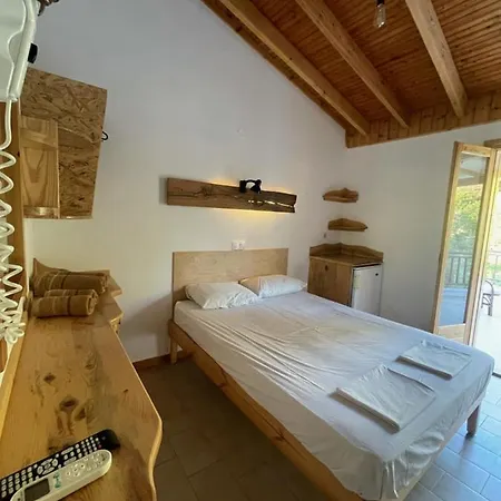 게스트하우스 Oasis Votsi (Alonnisos)